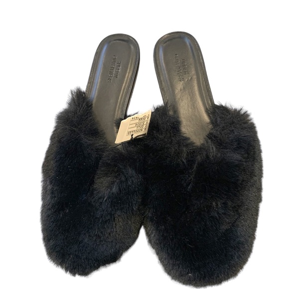 Urban Outfitters - brand new - Picture 1 of 3